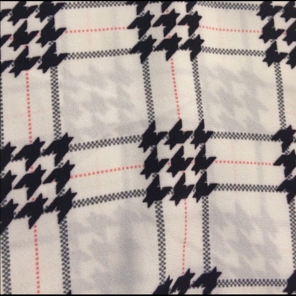 Express Blouse - Large - Picture 3 of 3
